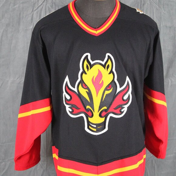 Calgary Flames Jersey (VTG) - 1990s Alternate Jersey by Koho - Men's Medium - Picture 1 of 10